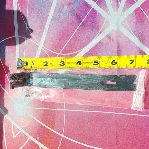 Man Crate FREE w/ bundle mini crowbar - Picture 6 of 8